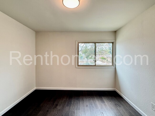 Building Photo - Santee, 9649 Mast Blvd, 12 Solar Panels, Quartz Counters, Dual Pane Windows, AC, 2 Car Garage wit...