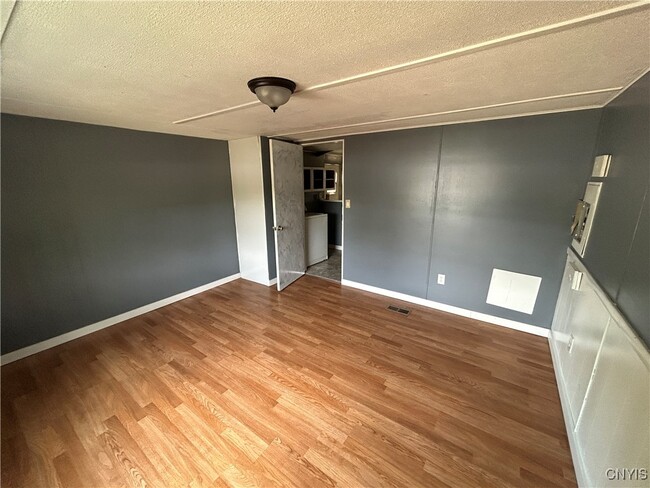 Building Photo - 269 US-11
