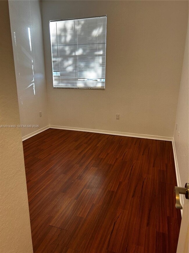 Building Photo - 4906 SW 141st Ave