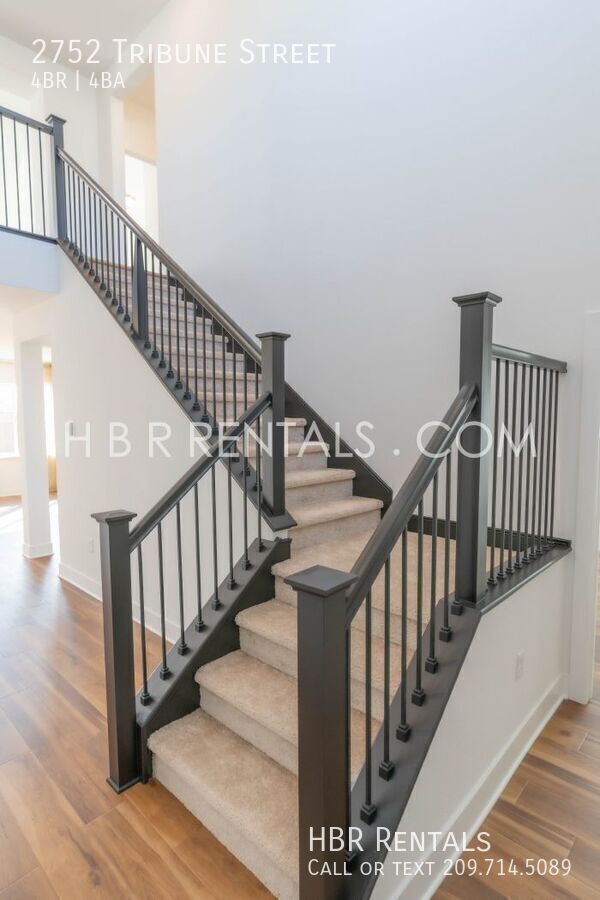 Building Photo - 2752 Tribune St