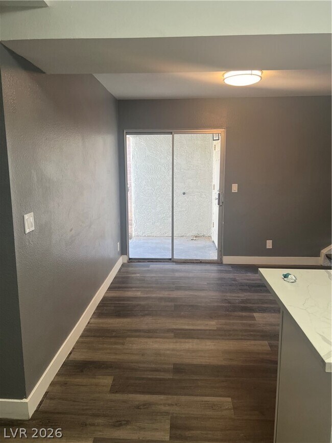 Building Photo - 3344 Medina Ct