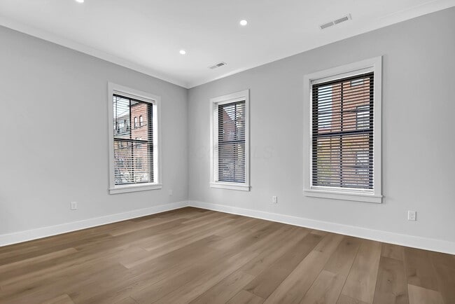 Building Photo - 88 W Frankfort St