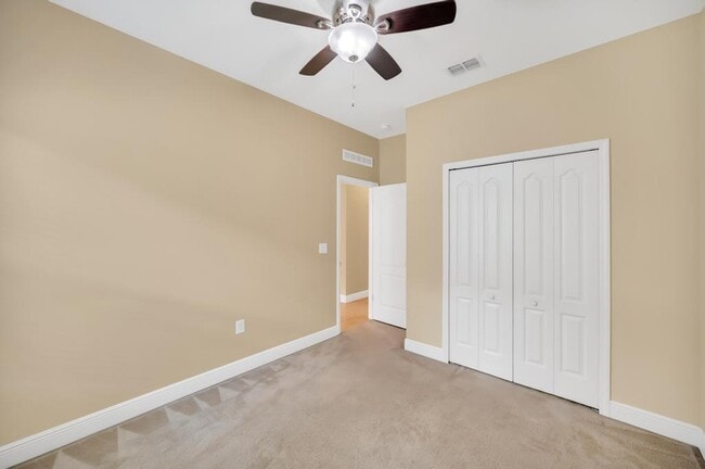 Building Photo - 5335 NW Wisk Fern Cir