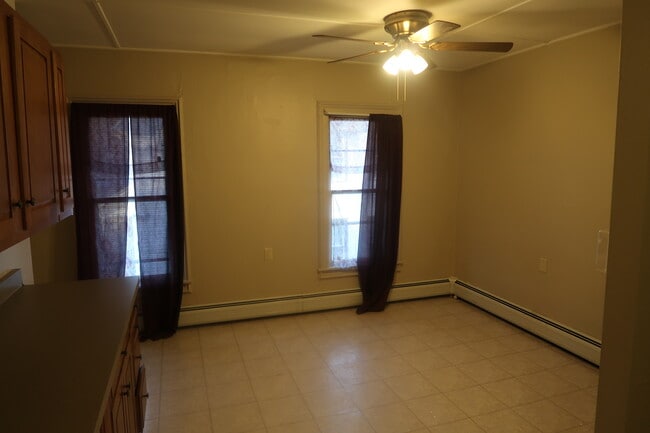 Building Photo - 495 Fulton St