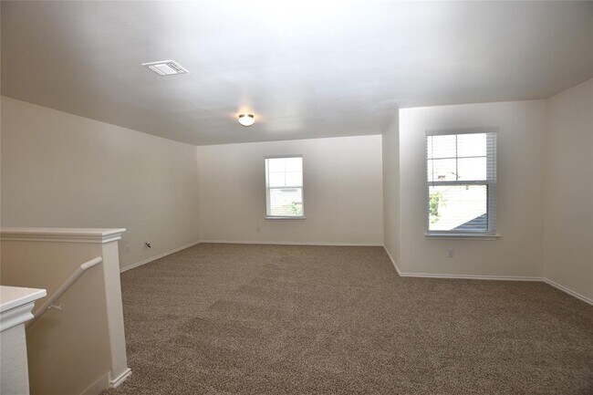 Building Photo - 700 Bayberry Cir
