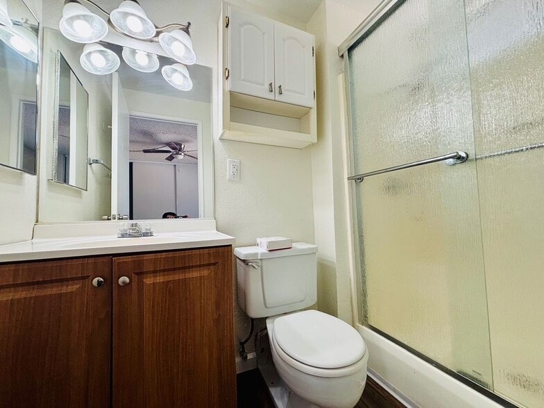 Building Photo - 43214 Archwood Way