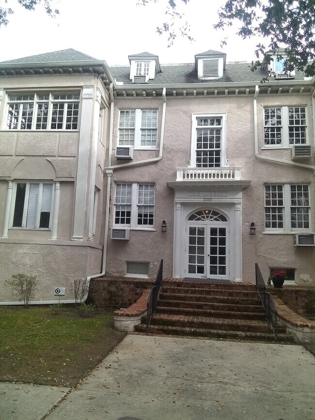 Primary Photo - 2301 Napoleon Ave