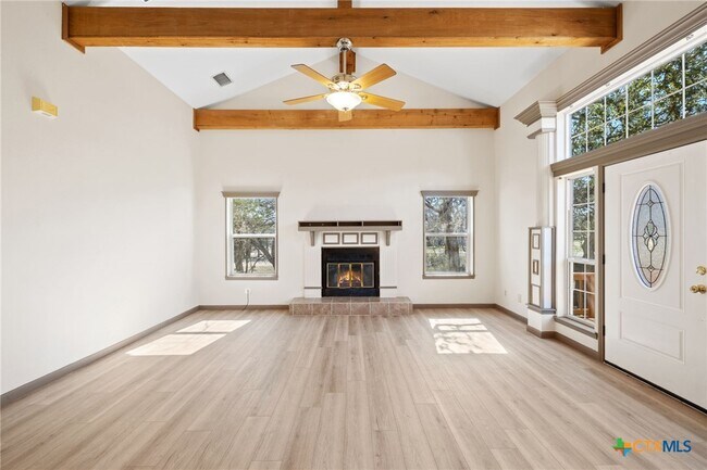 Building Photo - 322 Oakwood Loop