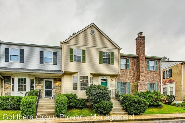 Building Photo - 3 br, 3.5 bath House - 7424 Monona Terrace