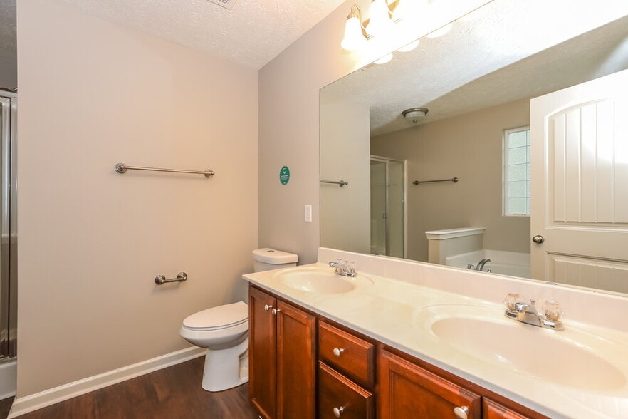 Building Photo - 1428 Sprucedale Dr