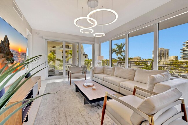 Building Photo - 612 Bayshore Dr
