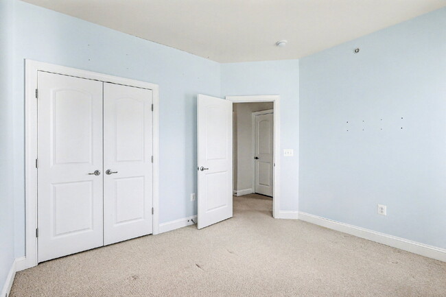 Building Photo - Welcome Home!!