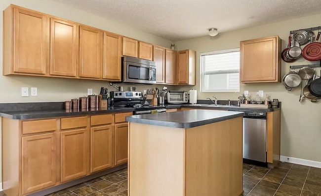 Kitchen - 5537 Goose Falls Dr