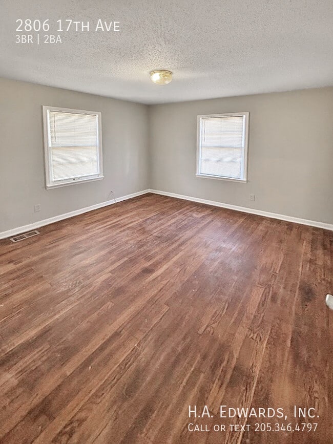 Building Photo - 2806 17th Ave