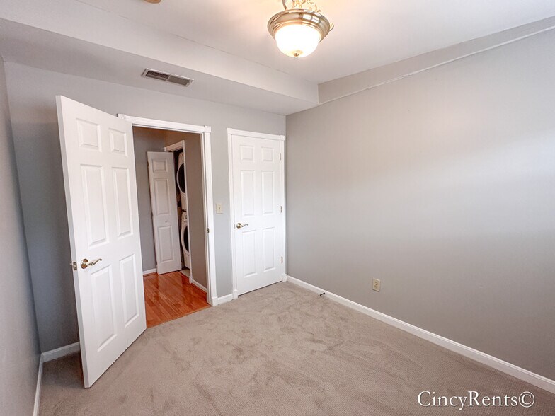 Building Photo - 2126 Fulton Ave