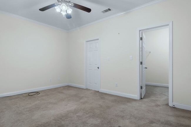 Building Photo - 112 Senah Dr