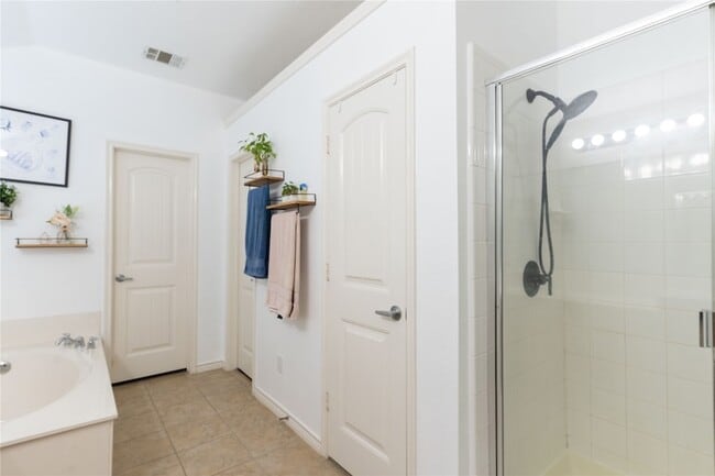 Building Photo - 343 Montana Trail