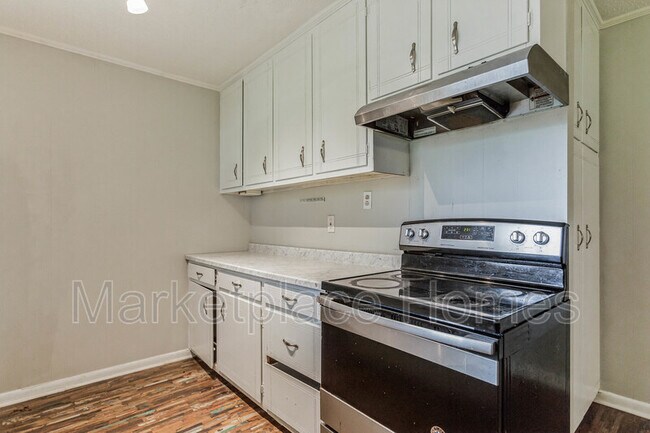 Building Photo - 126 Mayfair Dr