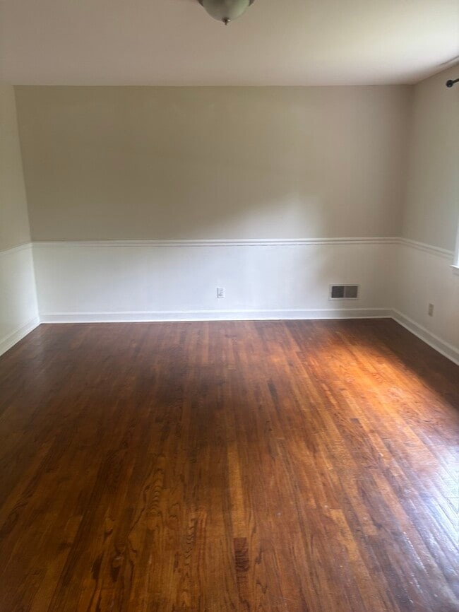 Building Photo - 514 Weed Dr