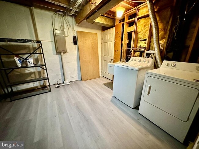 Building Photo - 1526 Scandia Cir