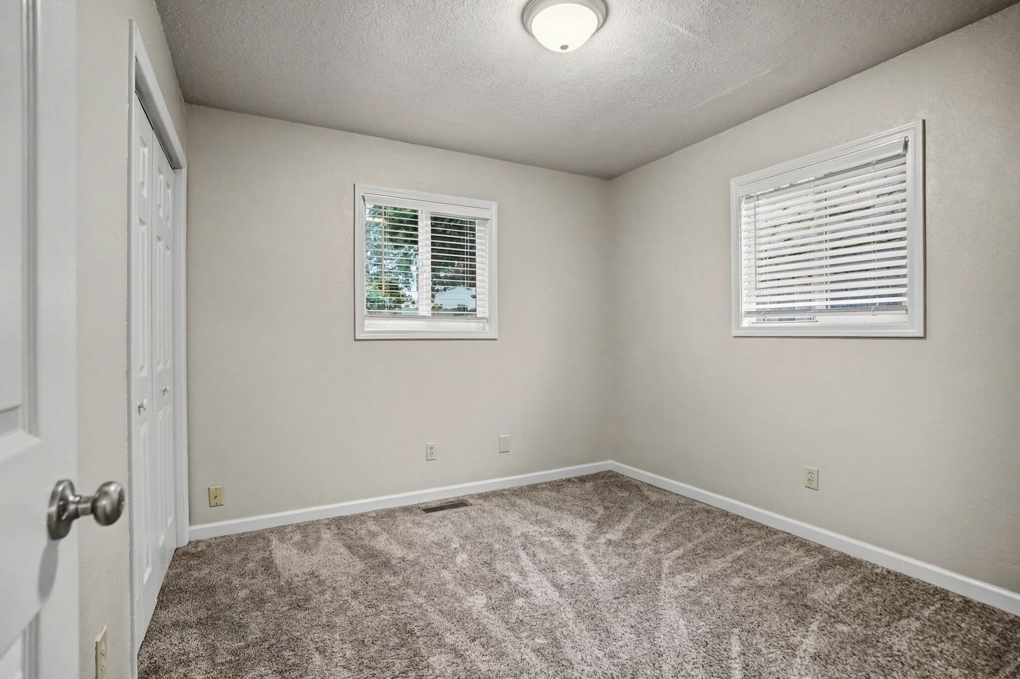 Building Photo - 4110 Coolidge Dr SE