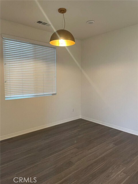 Building Photo - 3273 E Yosemite Dr
