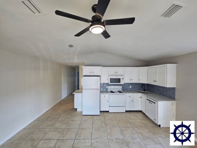 Building Photo - 5104 Gulf Dr