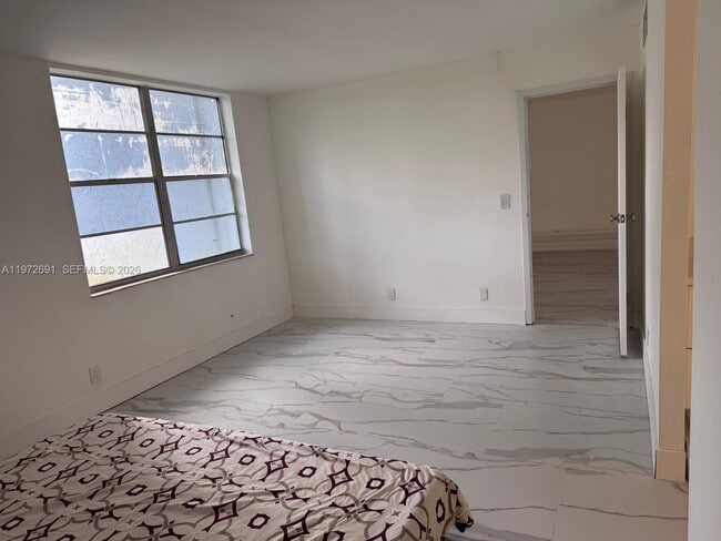 Building Photo - 1402 NW 80th Ave