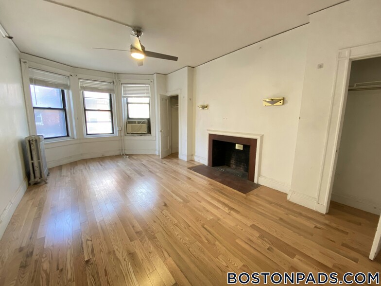 Building Photo - 91 Westland Ave