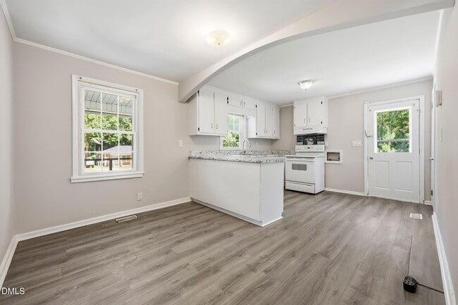 Building Photo - 608 N 16th St