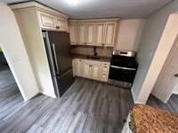 Building Photo - 5 River St