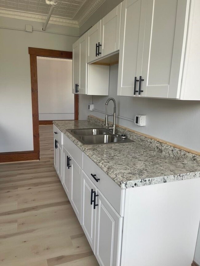 Building Photo - 41-43 Central St