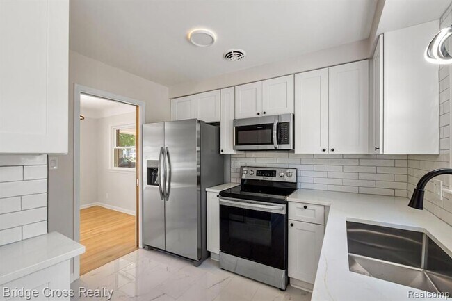 Building Photo - 2614 Essex St