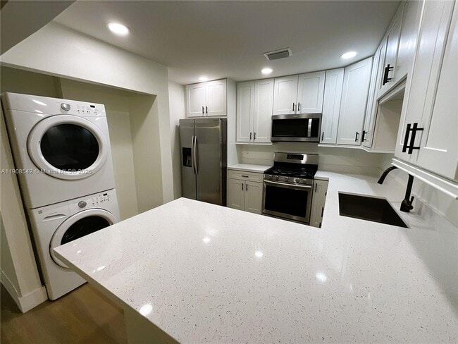 Building Photo - 7133 SW 115th Pl