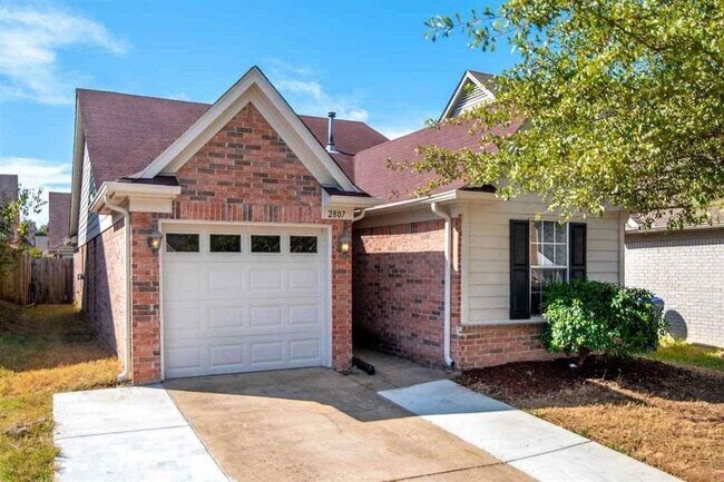 Primary Photo - 2807 Virginia Woods Pl