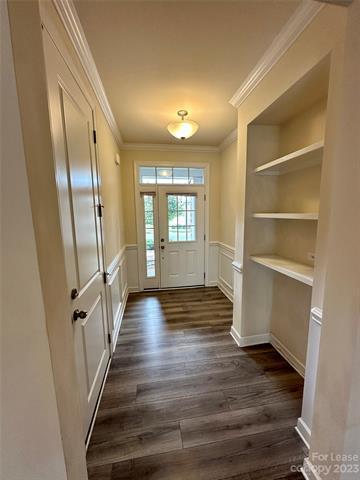 Building Photo - 5840 Clan MacLaine Dr