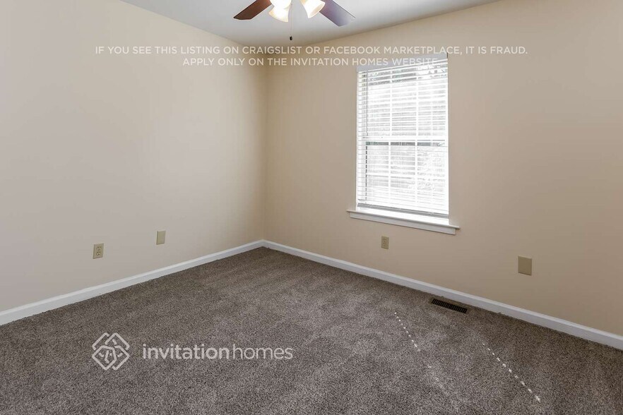 Building Photo - 2708 Waymar Dr SW