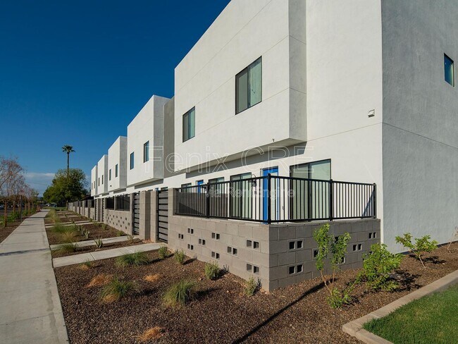 Building Photo - 775 W Coolidge St