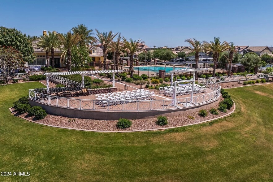 Building Photo - 10560 E Nichols Ave