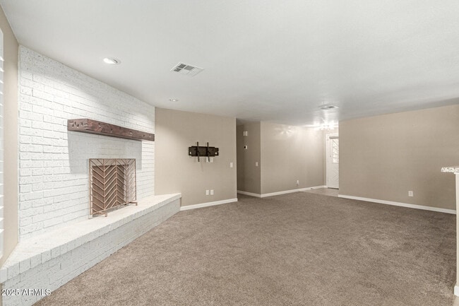Building Photo - 1512 West Mariposa Dr