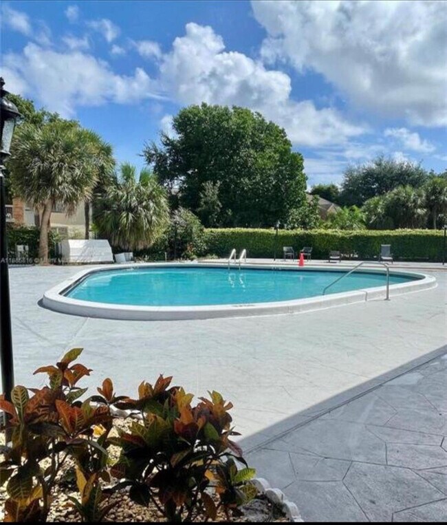 Building Photo - 4384 NW 9th Ave