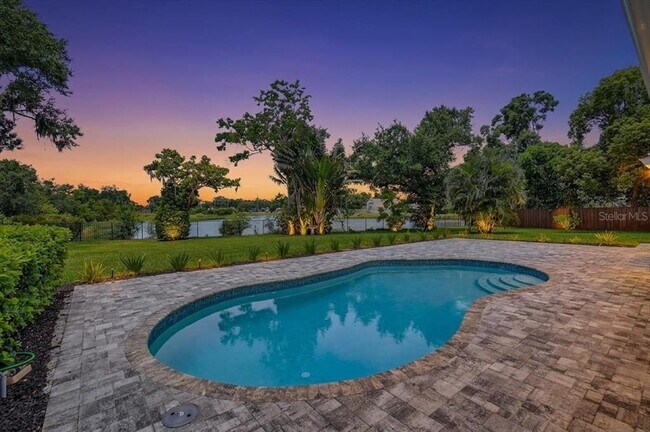 Building Photo - 4230 Shady Oaks Ct