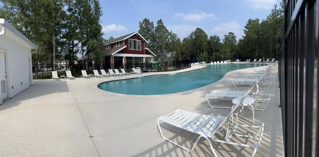 Building Photo - 580 Longleaf Pine Dr