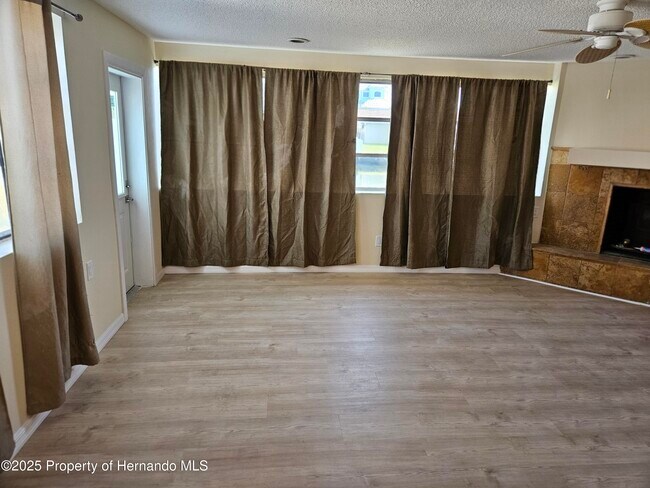 Building Photo - 13240 Starfish Dr