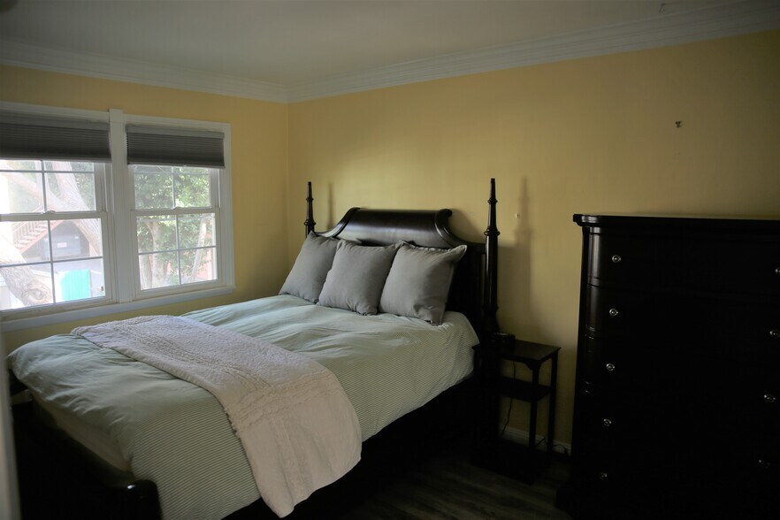 Bedroom 1 - 2011 Rockefeller Ln