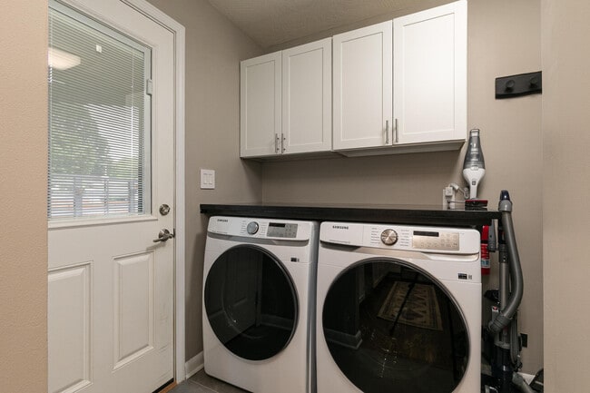 Building Photo - 1936 E Greenwood St