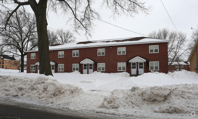 Building Photo - Gilmore Village