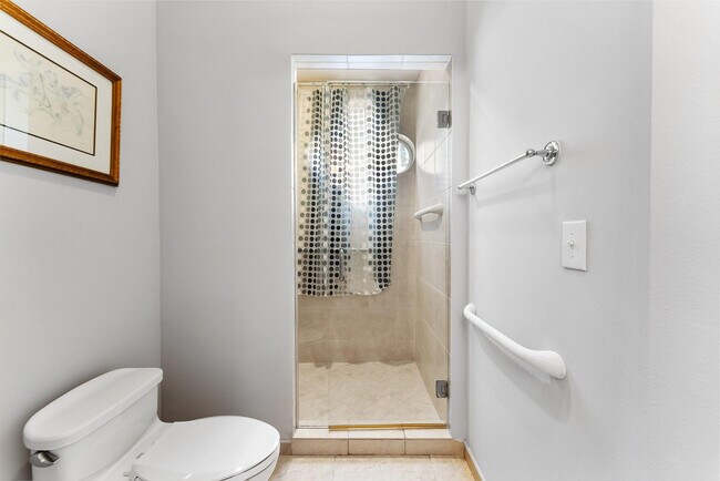 Building Photo - 16102 Emerald Estates Dr