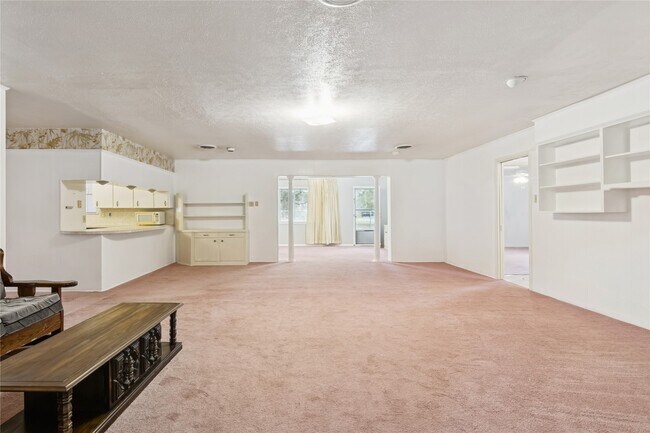 Building Photo - 2303 Kipling St