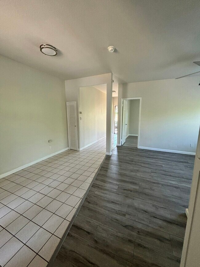 Building Photo - 13423 Olive Dr
